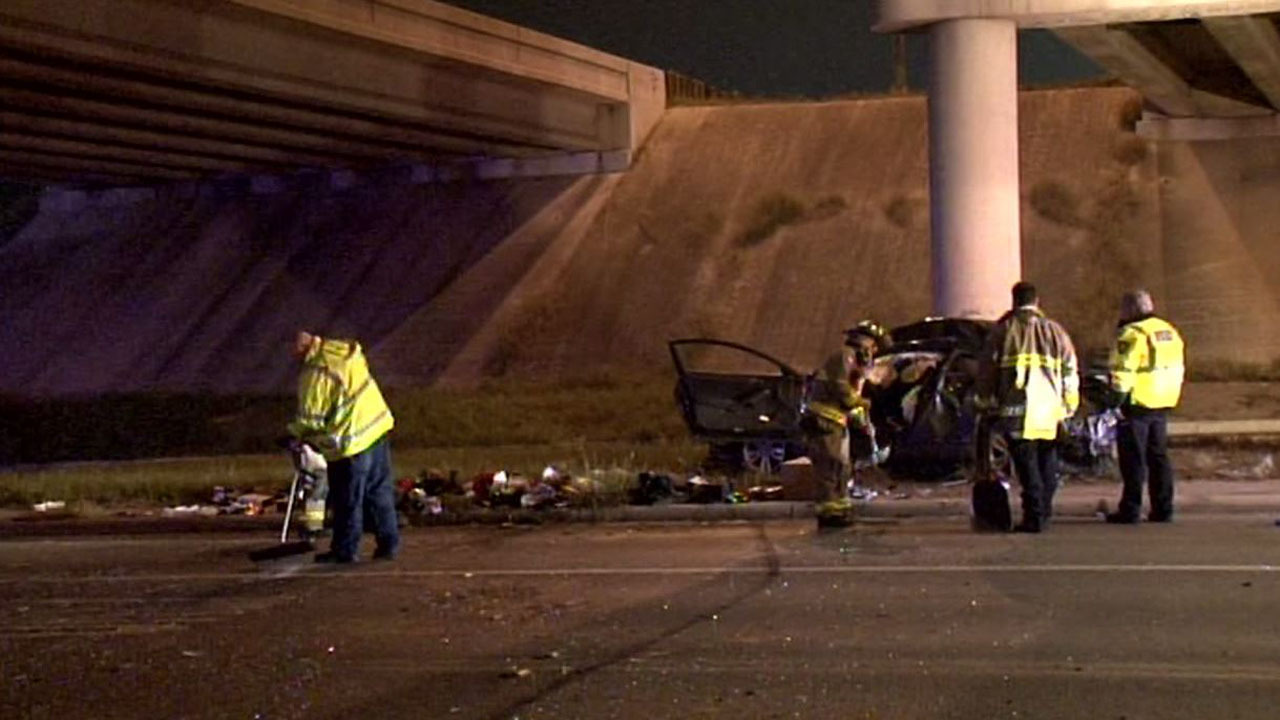 Driver hospitalized after vehicle crash near Stone Oak Parkway